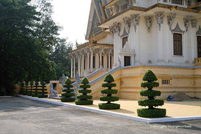 Topiary Alignment, Königspalast, Phnom Penh - Kambodscha
