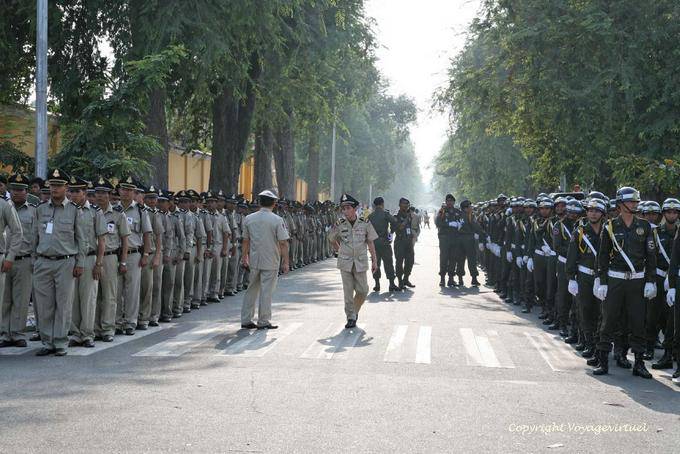 Vorbereitung des Militär Bewerten Sie Samdach Sothearos Blvd, Phnom Penh - Kambodscha