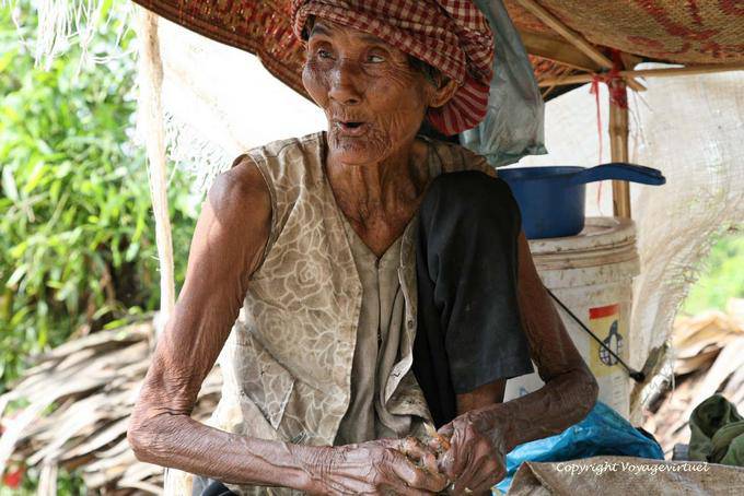 Porträt eines sehr alten Khmer um Kampong Luong - Kambodscha