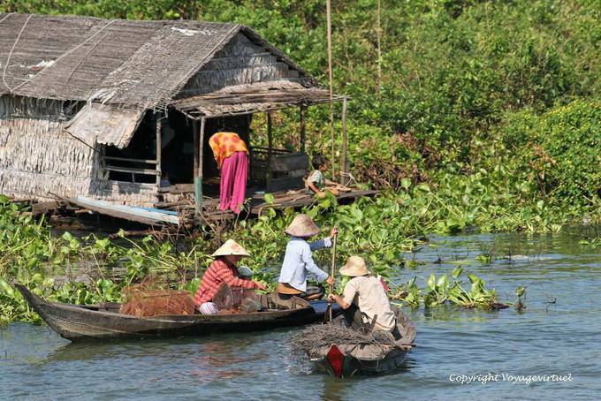 Austausch auf dem See, Tonle Sap - Kambodscha