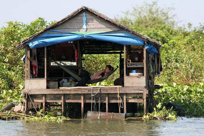Nickerchen in der Hängematte, Tonle Sap - Kambodscha