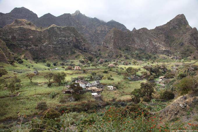 Santo Antão, Paúl, groguerie im Tal - Kap Verde