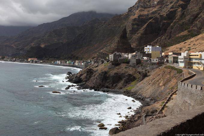 Santo Antão, Paúl, Aussicht auf die Küste - Kap Verde