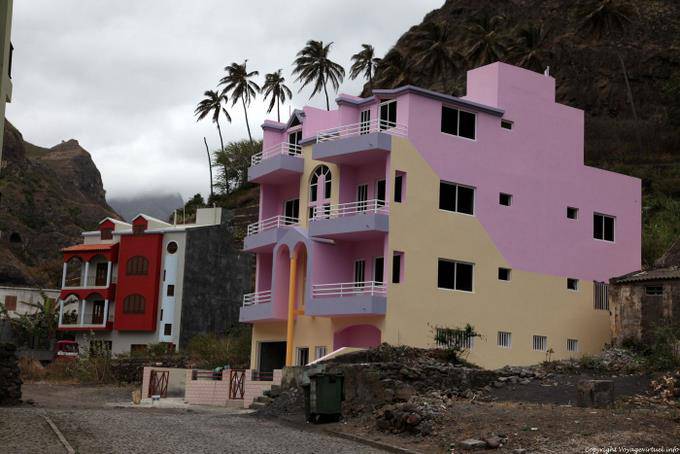 Santo Antão Ribeira Grande, bunten Häusern - Kap Verde