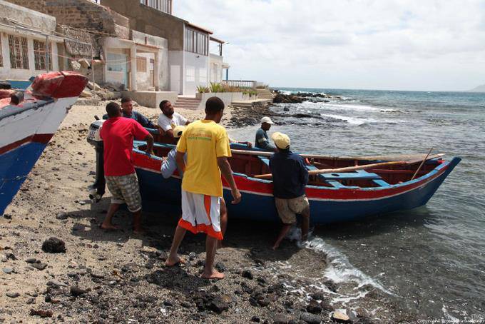 São Vicente, Calhau, das Boot Aufstieg - Kap Verde