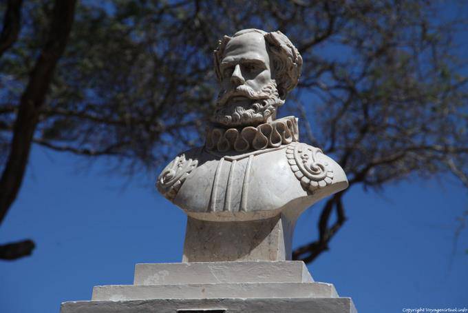 São Vicente, praca Amilcar Cabral, Mindelo, eine weitere Büste - Kap Verde