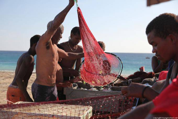 São Vicente, Sao Pedro, fischen wieder in der Falle - Kap Verde