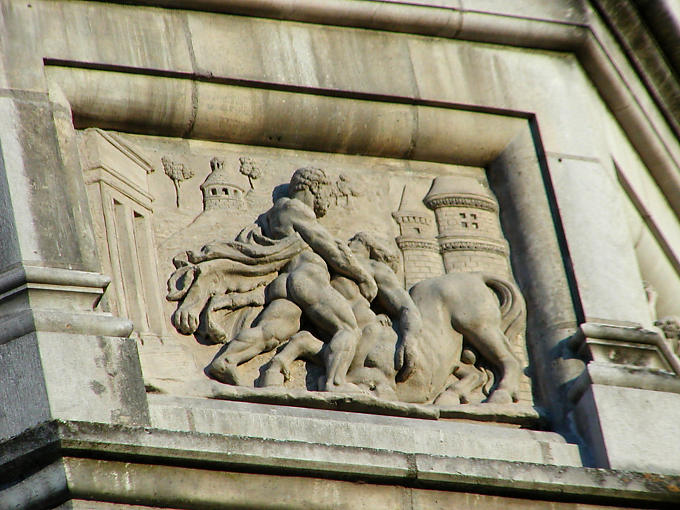 Herkules tötet die Zentaur Eurytion, Chateau de Blois, Frankreich.