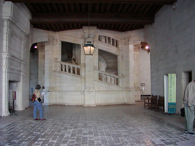 Chambord Treppe Ansicht von Leonardo da Vinci entworfen, Frankreich.