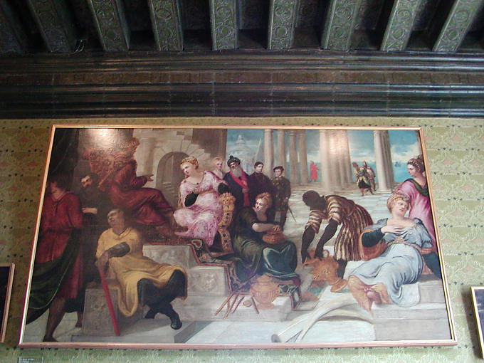 Tisch im Zimmer von Gabrielle d'Estrees, Château de Chenonceau, Frankreich.