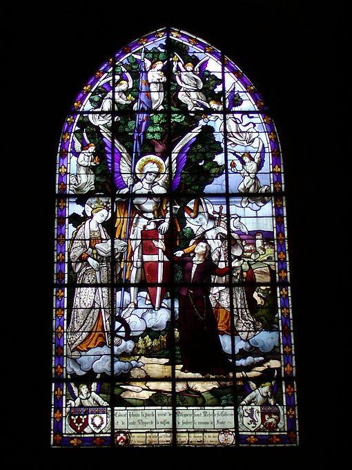Stained Jeanne d'Arc Church Clamecy, Frankreich.