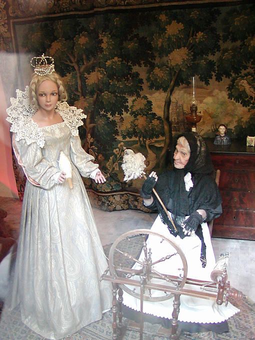 Belle wird wecken das Spinnrad und schlafe hundert Jahren Schloss von Ussé, Frankreich.