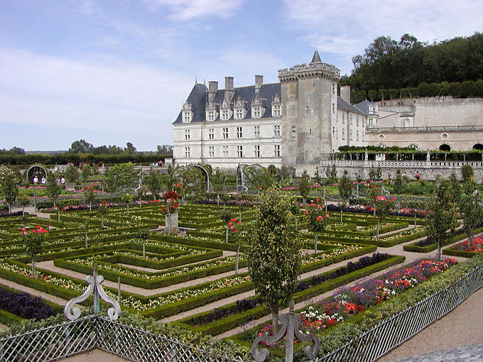 Joachim Carvallo entwarf den Garten, Château de Villandry, Frankreich.