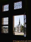 Die Saint-Hubert-Kapelle Blick aus einem Fenster Amboise, Frankreich.