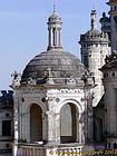 Revolver mit Karyatiden, Chambord, Frankreich.