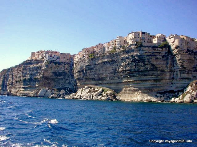 Bonifacio, ein anderer Blick auf die Klippen, Korsika