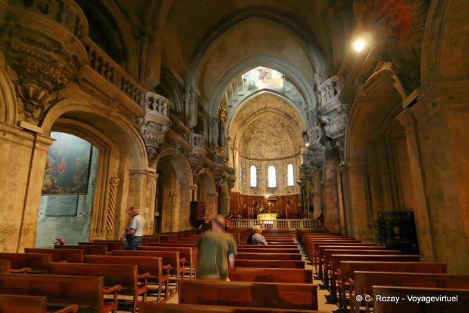 Avignon, Notre Dame des Doms, Übersicht über das Schiff und Chor, Provence, Frankreich