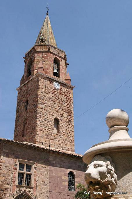 Fréjus, Springbrunnen und der Glockenturm Bischofs Gruppe, Provence, Frankreich