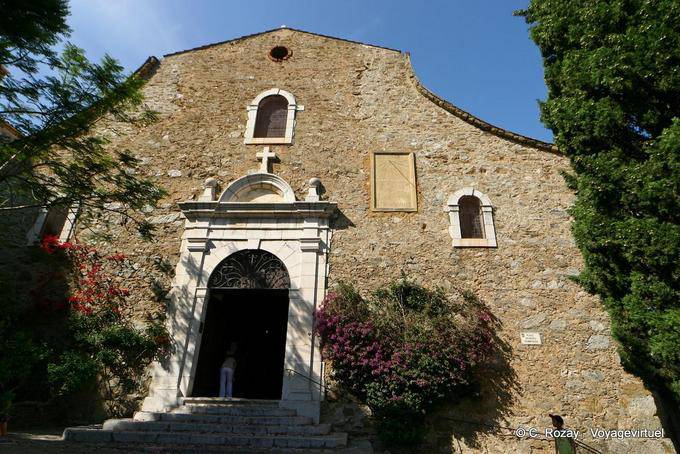 Bormes les Mimosa - Kirche von St. Trophime Place Georges Pompidou, Provence, Frankreich