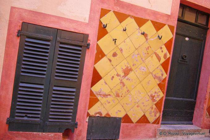 Ramatuelle, Wand Fayence, ehemaliger Metzger, Provence, Frankreich