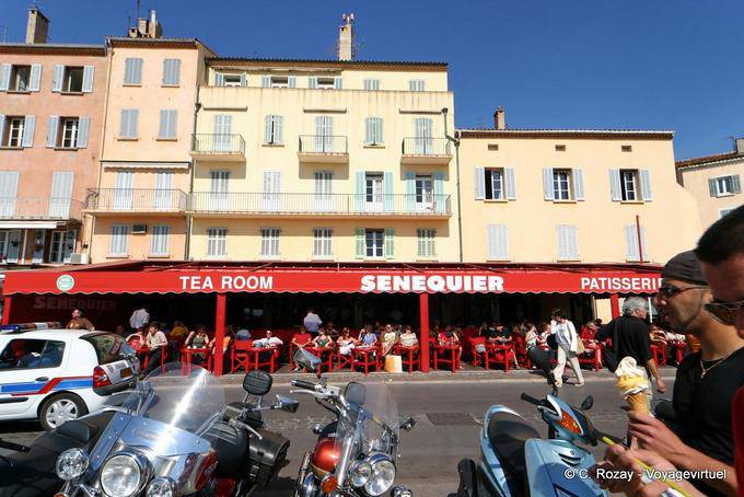 Saint-Tropez, Fassade Chez Senequier, Provence, Frankreich