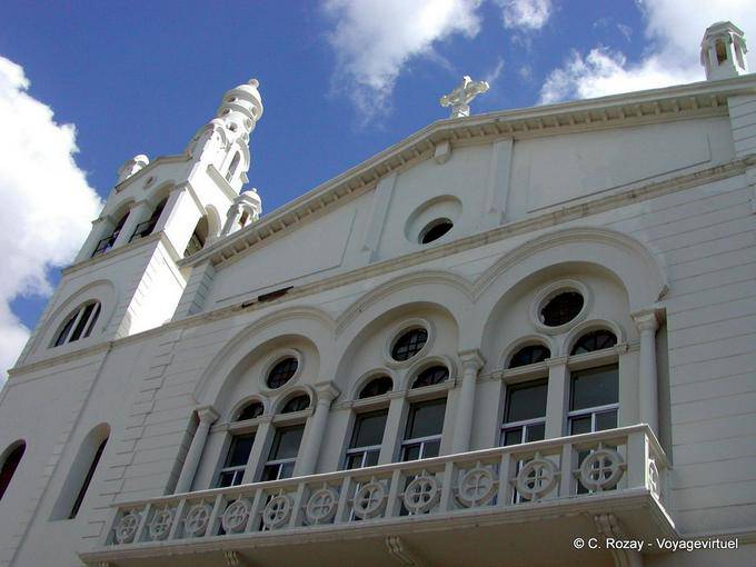 Weiße Kirche Iglesia de la Virgen de alto gracias, Santo Domingo, Dominikanische Rep.