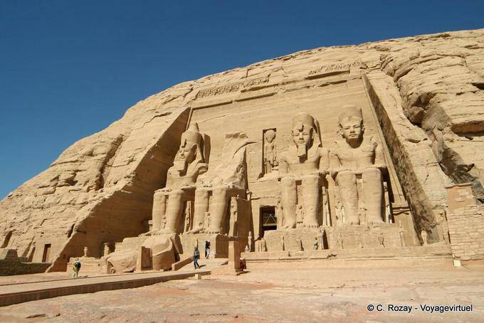Abu Simbel, Panorama großen Tempel - Aegypten