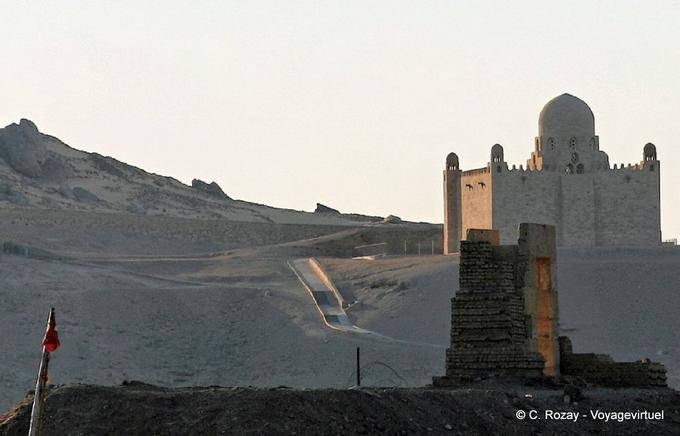 Aga Khan III Mausoleum von Sultan Muhammad Shah, Carrara-Marmor, Assuan - Aegypten