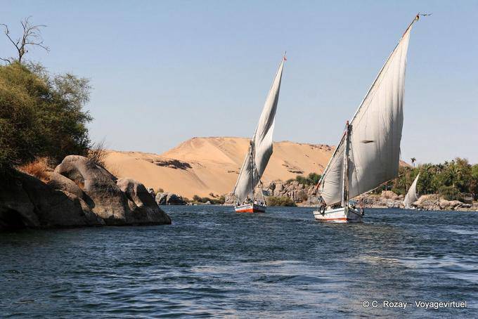 Zwischen zwei Inseln, feluccas Rasse, Assuan - Aegypten
