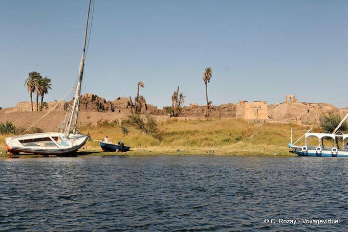 Alte Ruinen des Tempels von Abu zu Khnum, Assuan - Aegypten