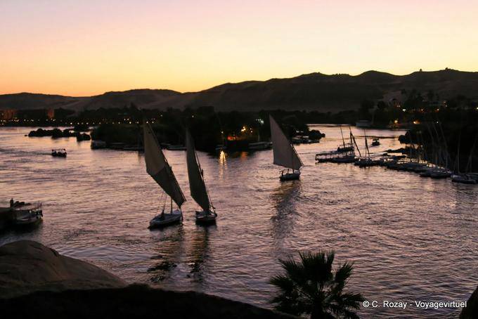 Abend Lichter, Assuan - Aegypten