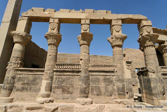 Halle Zimmer der Geburt, Philae-Tempel - Aegypten