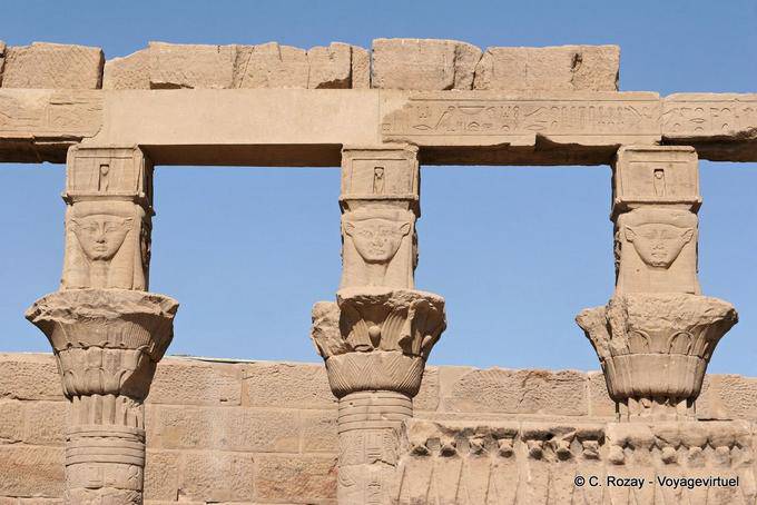 Kiosk Hall of Nectanebo, Philae-Tempel - Aegypten