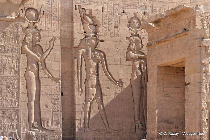 Skulptur von Ra, Mitte, Philae-Tempel - Aegypten