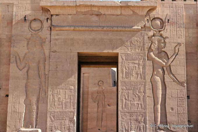 Außenseite des zweiten Pylon des Tempels von Isis, Philae - Aegypten