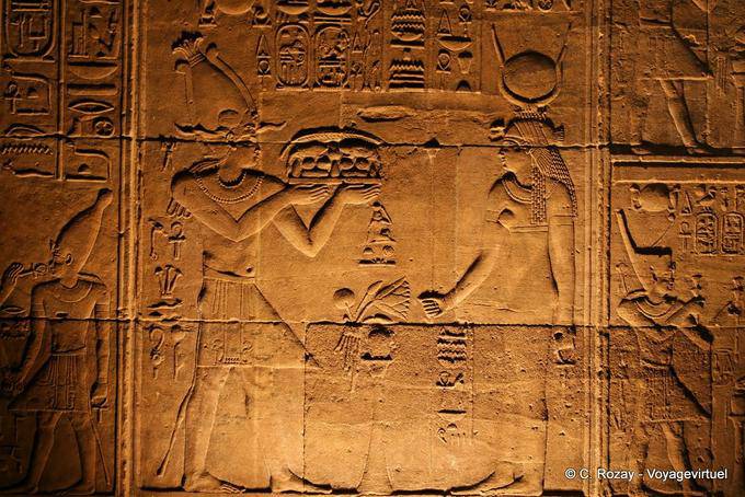 Offering (Relief), Tempel von Philae - Aegypten