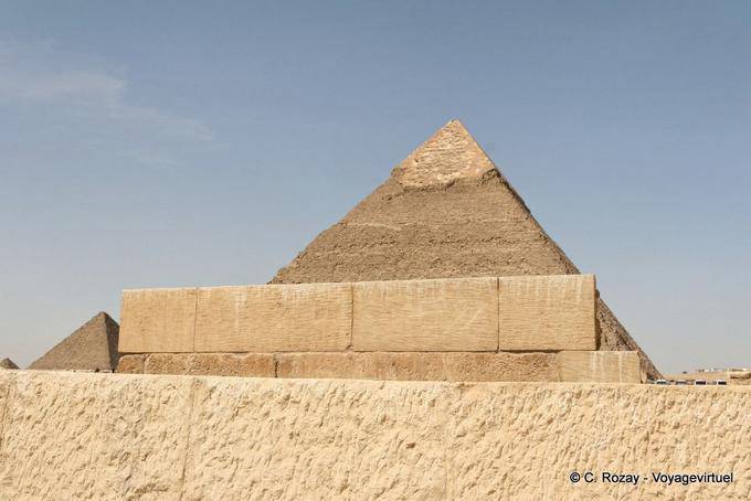 Perspektive aus der Totentempel auf der Pyramide Khafras - Aegypten