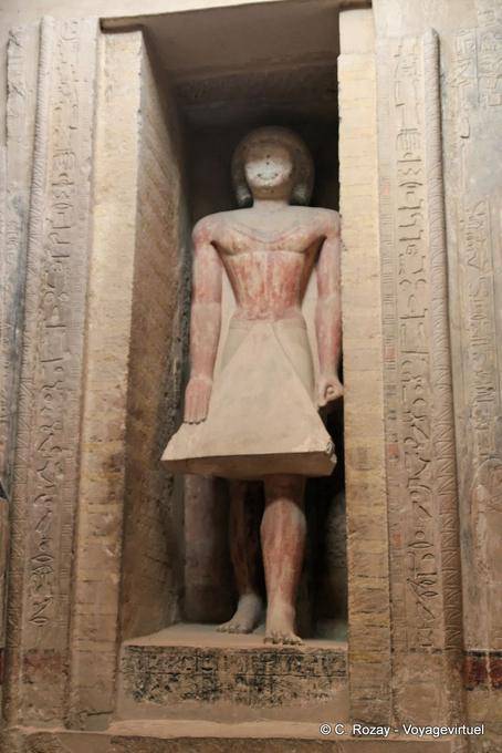 Statue des Meisters in einer Nische, Mastaba von Mereruka, Sakkara - Aegypten