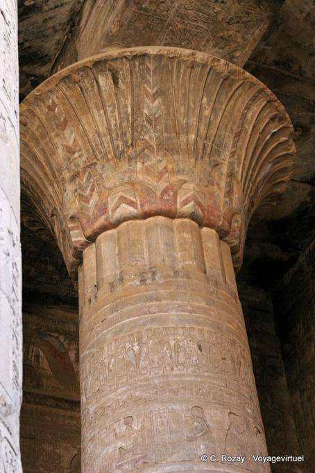 Kapital einer monolystique Spalte der Großen Säulensaal, Edfu - Aegypten