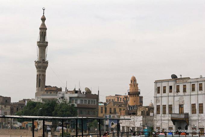 Der schiefe Minarett, nach einem Erdbeben, Esna - Aegypten