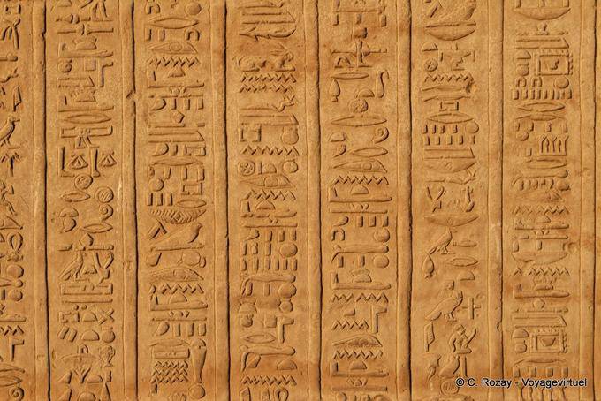 Tabelle von Hieroglyphen, Kom Ombo Tempel - Aegypten