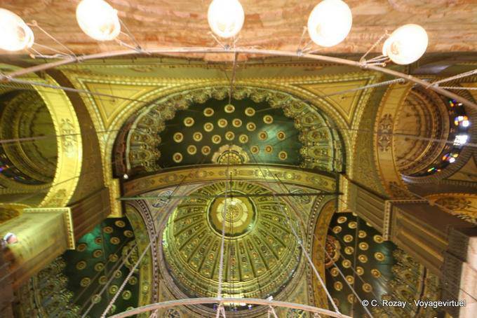 Helle Deckenabhängungen, Moschee von Mohammed Ali, Kairo - Aegypten