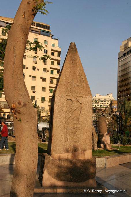 Tipp eines Obelisken, Museumsgarten, Kairo - Aegypten