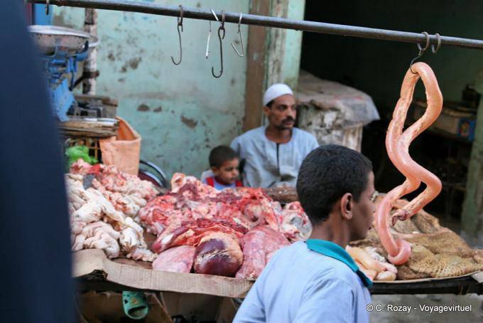 Kutteln, Innereien und Eingeweide auf den Stall, Luxor - Aegypten