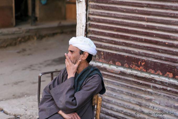 Verdecktes Gesicht, Luxor - Aegypten