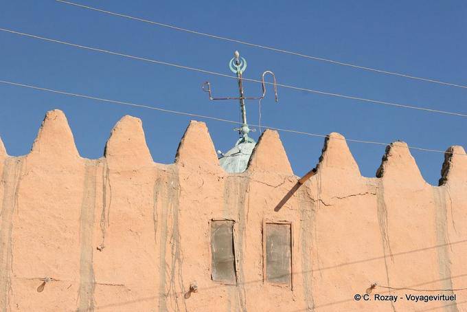 Aliasing einer alten Mauer Qurna - Aegypten