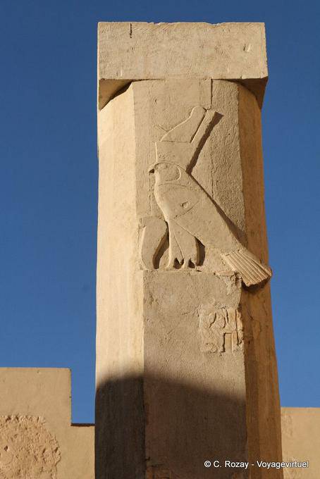 Horusname für eine Spalte in den Hof, dritten Terrasse, Hatschepsut-Tempel geprägt - Aegypten