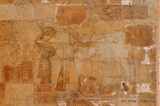 Hatschepsut-Tempel, ein Kind das Trinken des heiligen Milch Euter - Aegypten