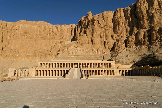 Porticos vom zweiten Hof, Hatschepsut-Tempel, Zirkus Deir el-Bahari sehen - Aegypten