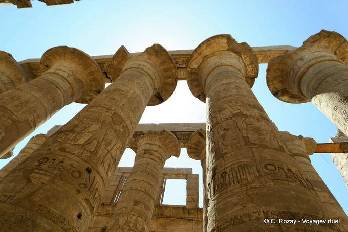 Hauptstädte der majestätischen Säulenhalle, Tempel von Amun, Karnak - Aegypten